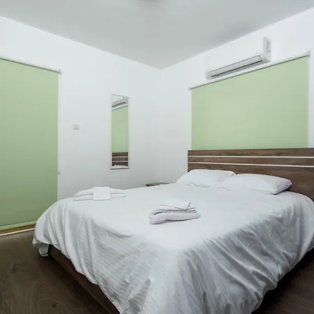 Pandora Flat 11 شقة لارنكا